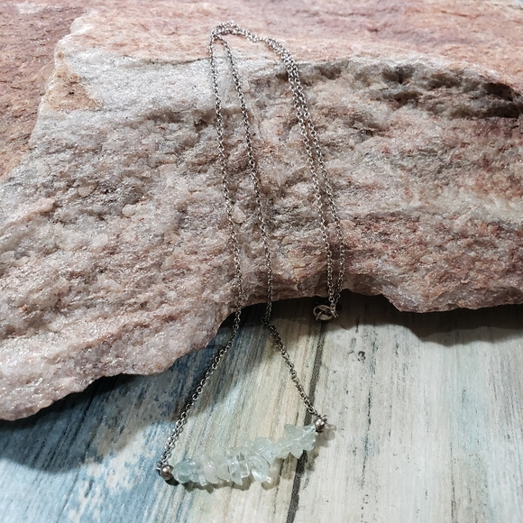 Aquamarine chips bar Necklace. - Picture 2 of 8